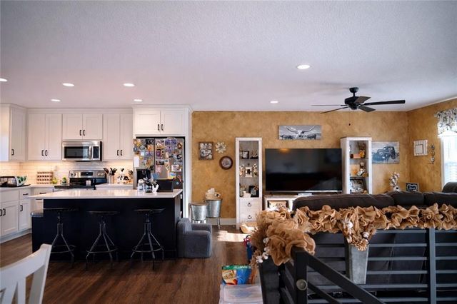 2228 Chanticleer Street, Excelsior Springs, MO 64024