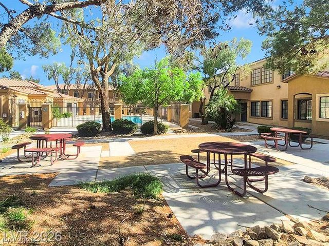 2111 Hussium Hills Street 202, Las Vegas, NV 89108