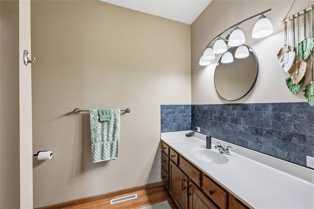 2665 Hunter's Ridge Road, Marion, IA 52302