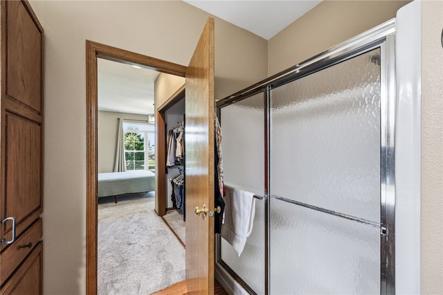 2665 Hunter's Ridge Road, Marion, IA 52302