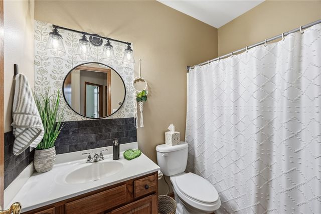 2665 Hunter's Ridge Road, Marion, IA 52302