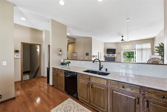 2665 Hunter's Ridge Road, Marion, IA 52302