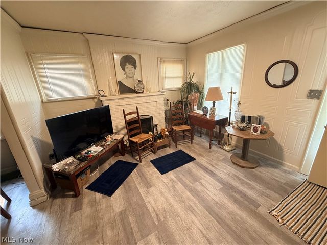 1214 Mckinley Avenue, Akron, OH 44306