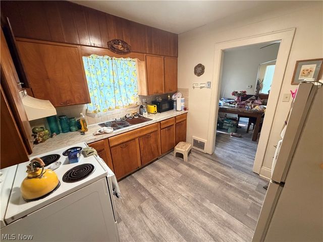 1214 Mckinley Avenue, Akron, OH 44306
