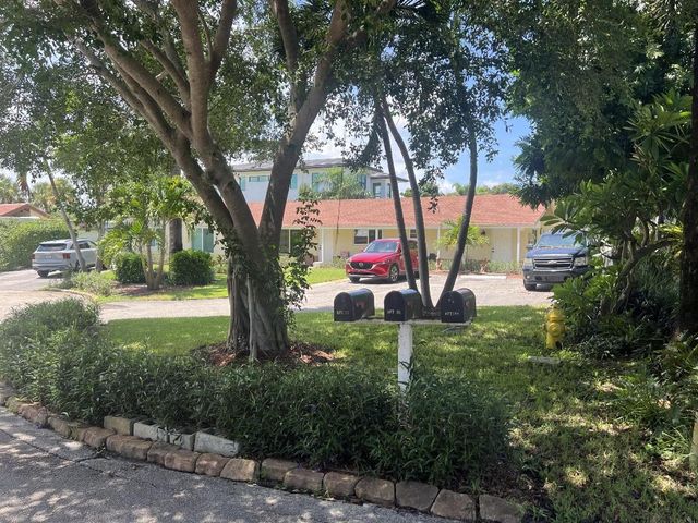 2081 Joy Rene Lane, North Palm Beach, FL 33408