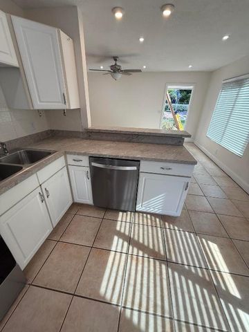 2081 Joy Rene Lane, North Palm Beach, FL 33408