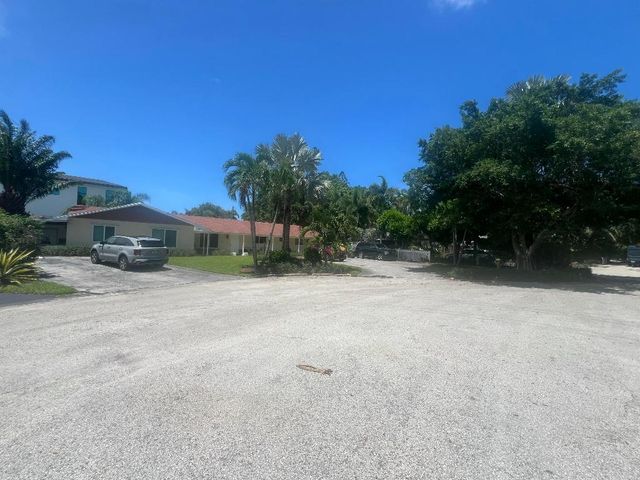 2081 Joy Rene Lane, North Palm Beach, FL 33408