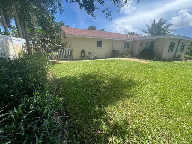 2081 Joy Rene Lane, North Palm Beach, FL 33408