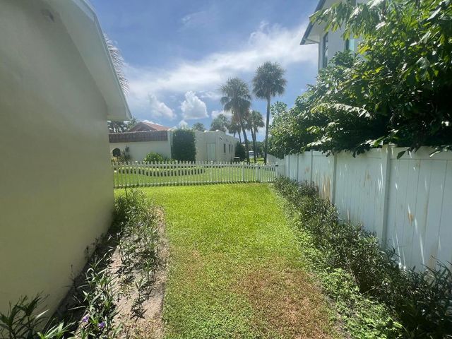 2081 Joy Rene Lane, North Palm Beach, FL 33408