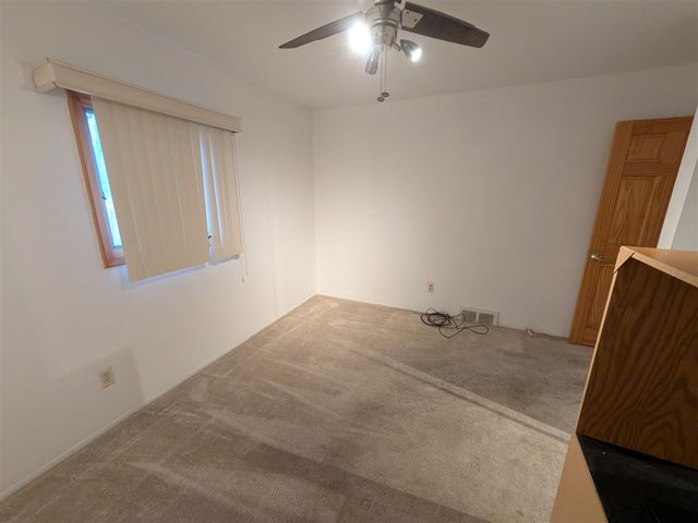 11235 Common Road, Warren, MI 48093