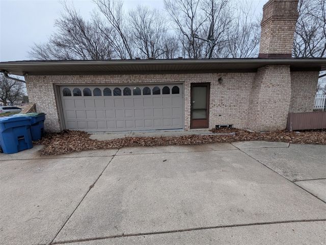 11235 Common Road, Warren, MI 48093