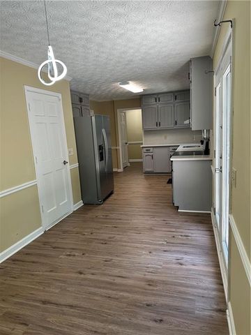 3305 Maple Ridge Court, Suwanee, GA 30024