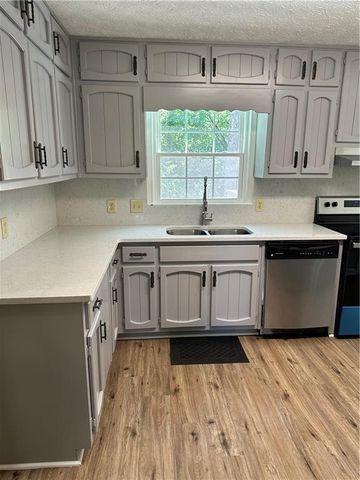3305 Maple Ridge Court, Suwanee, GA 30024