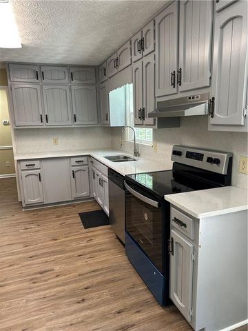3305 Maple Ridge Court, Suwanee, GA 30024