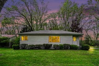 315 Marcelletti Avenue, Paw Paw, MI 49079