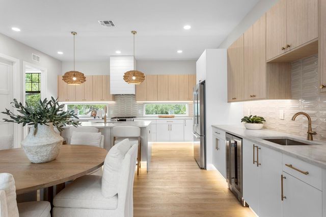 5210 BAYSHORE BOULEVARD 4, Tampa, FL 33611