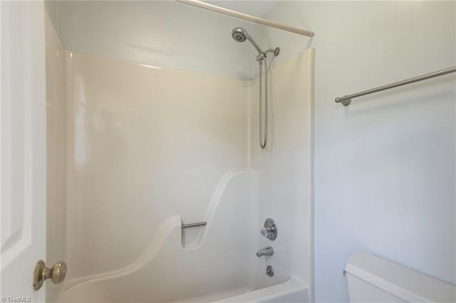 1384 Apple Cross Court, Kernersville, NC 27284