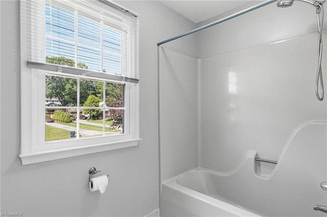 1384 Apple Cross Court, Kernersville, NC 27284