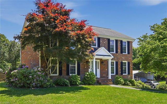 1384 Apple Cross Court, Kernersville, NC 27284