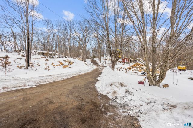 334 Oxford Road, Oxford, CT 06478