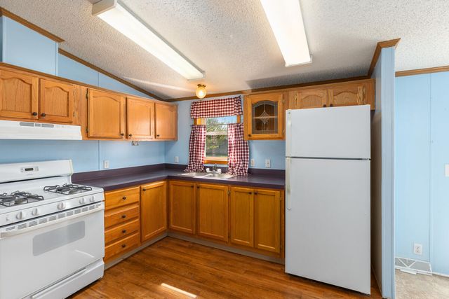 13735 Shamrock Lane, Cedar Springs, MI 49319