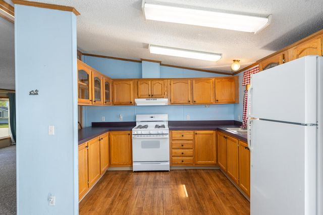 13735 Shamrock Lane, Cedar Springs, MI 49319