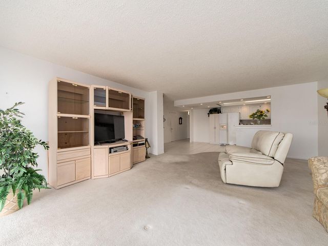 800 S GULFVIEW BOULEVARD 305, Clearwater Beach, FL 33767