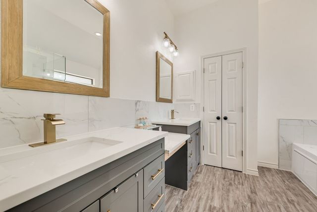 2422 Black Spruce Court, Arlington, TX 76001