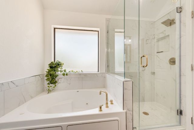 2422 Black Spruce Court, Arlington, TX 76001