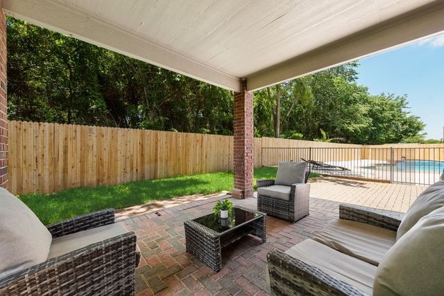 2422 Black Spruce Court, Arlington, TX 76001