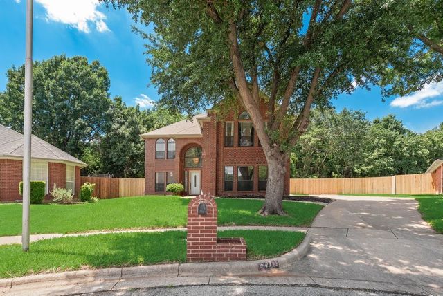 2422 Black Spruce Court, Arlington, TX 76001