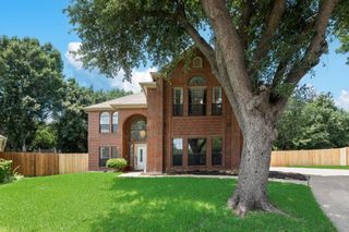 2422 Black Spruce Court, Arlington, TX 76001
