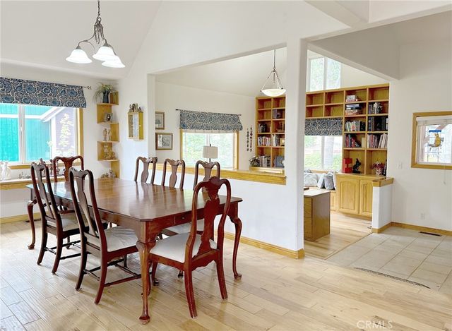 292 N Fairway, Lake Arrowhead, CA 92352