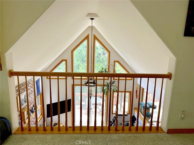 292 N Fairway, Lake Arrowhead, CA 92352