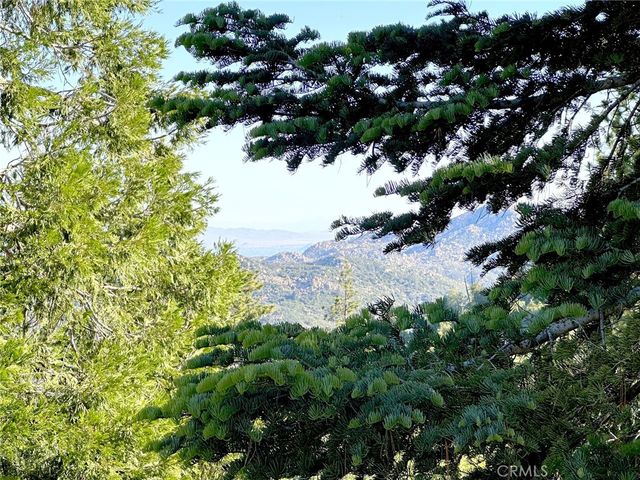 292 N Fairway, Lake Arrowhead, CA 92352