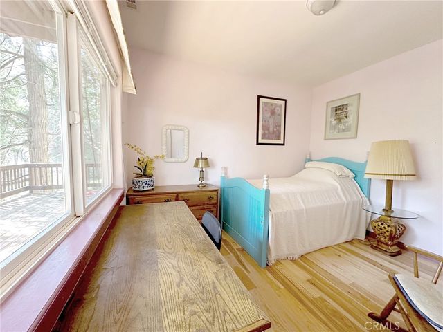 292 N Fairway, Lake Arrowhead, CA 92352