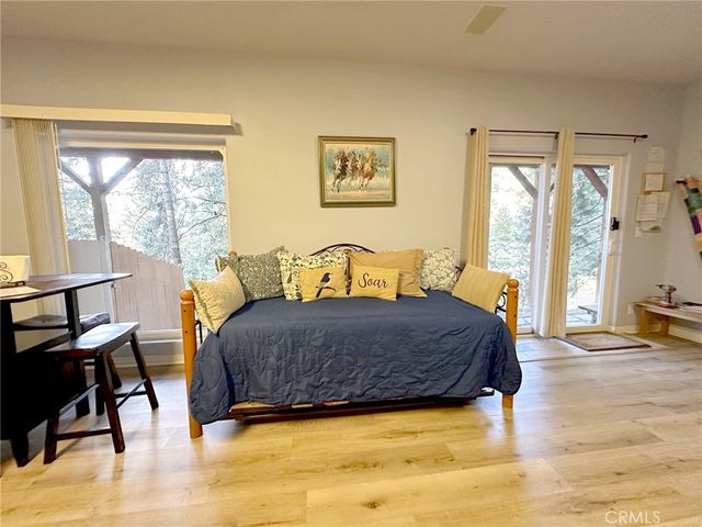 292 N Fairway, Lake Arrowhead, CA 92352