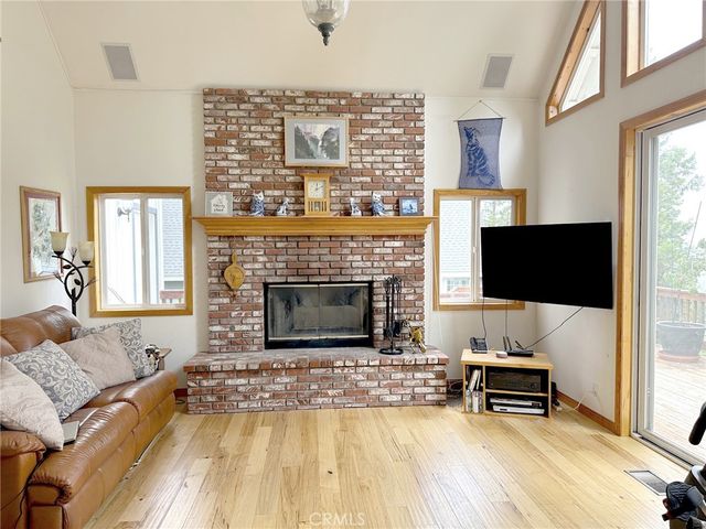 292 N Fairway, Lake Arrowhead, CA 92352