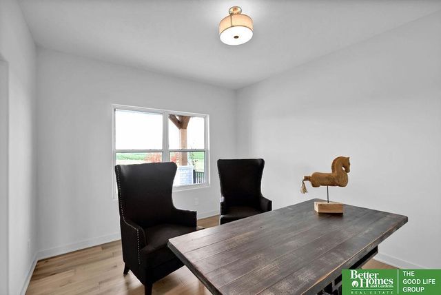 10212 S 191st Street, Omaha, NE 68136