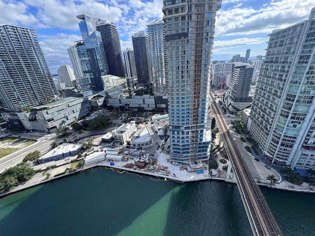 92 SW 3rd St 3304, Miami, FL 33130