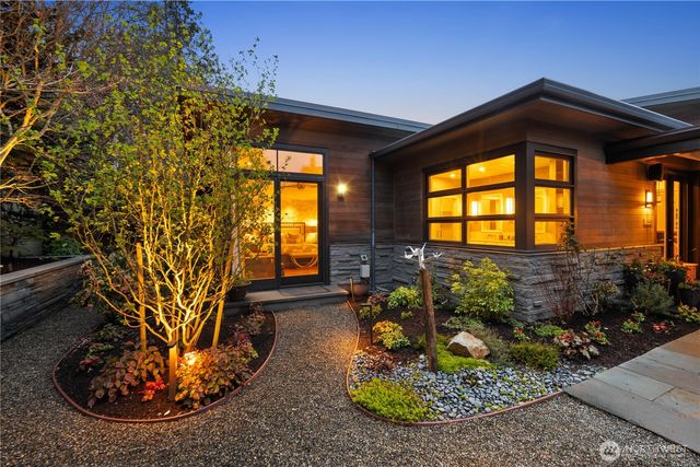 1437 Broadmoor Drive E, Seattle, WA 98112