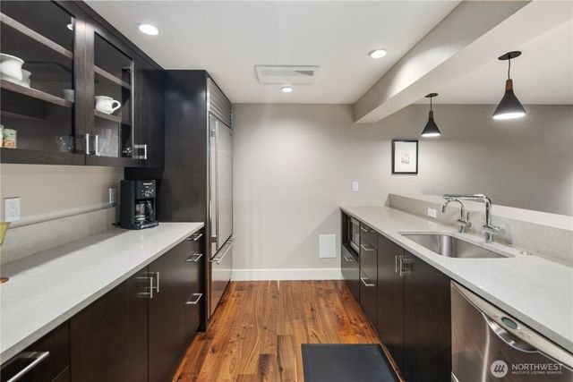 1437 Broadmoor Drive E, Seattle, WA 98112