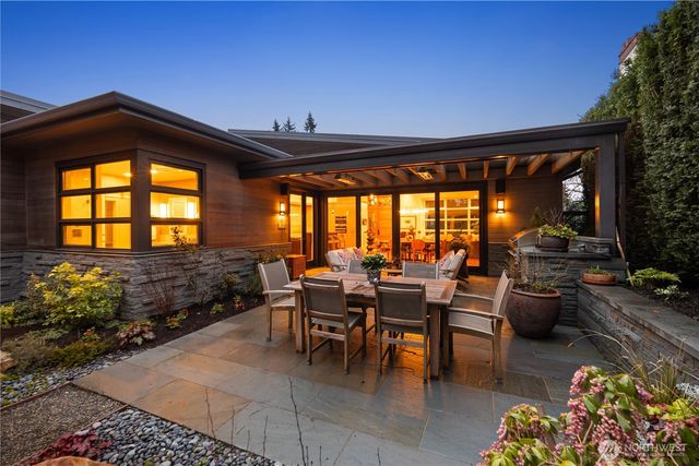 1437 Broadmoor Drive E, Seattle, WA 98112