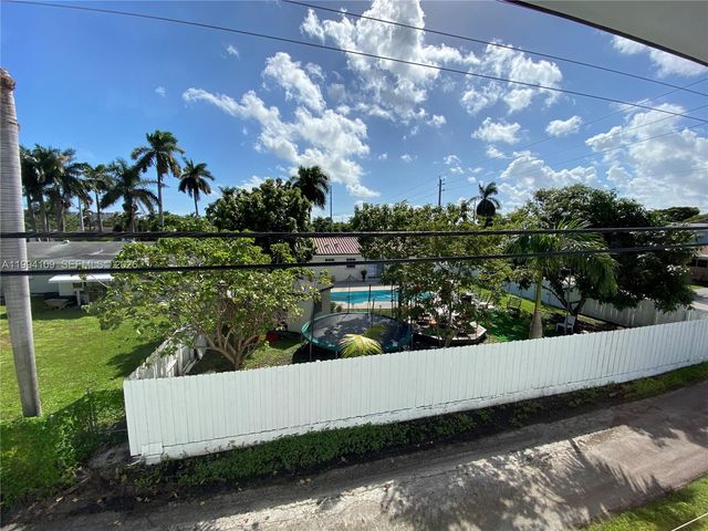 1050 Atlantic Shores Blvd 204, Hallandale Beach, FL 33009