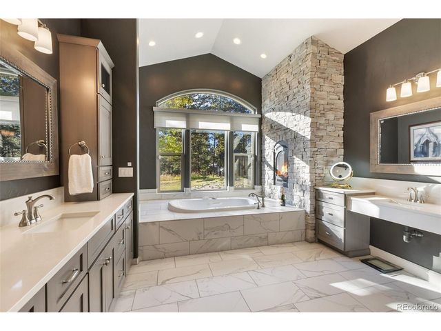 1125 Highlands Ct, Woodland Park, CO 80863