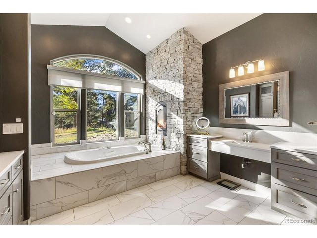 1125 Highlands Ct, Woodland Park, CO 80863