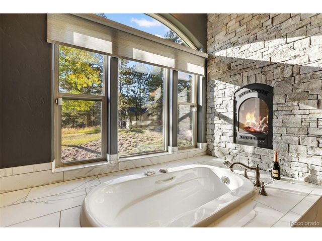 1125 Highlands Ct, Woodland Park, CO 80863