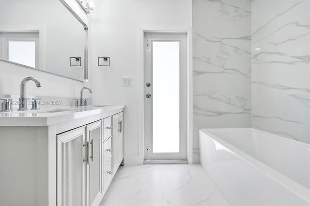 5711 NE 20th Ter, Fort Lauderdale, FL 33308