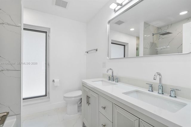 5711 NE 20th Ter, Fort Lauderdale, FL 33308