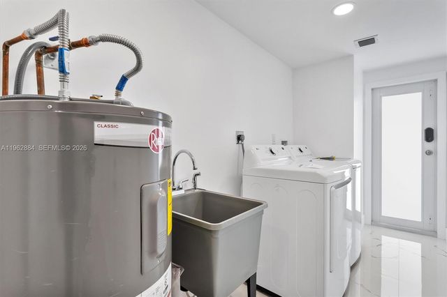 5711 NE 20th Ter, Fort Lauderdale, FL 33308